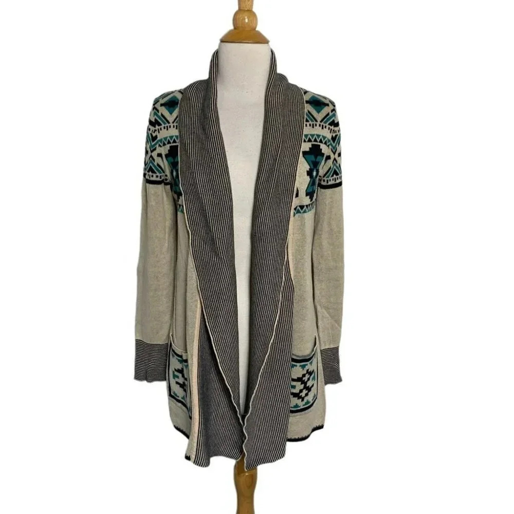 Between me & you‎ M cream & green boho southwestern print open cardigan